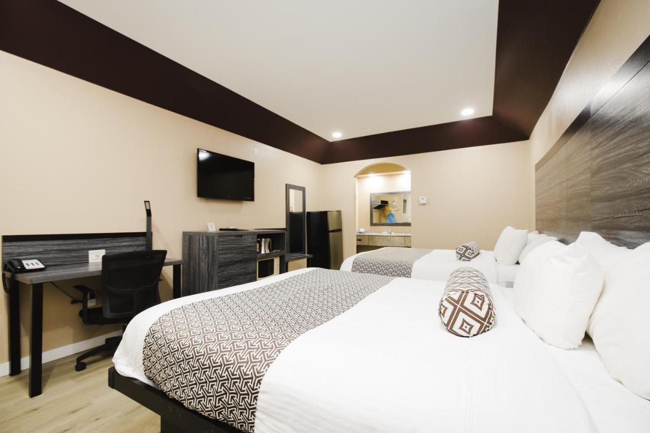 Sapphire Inn & Suites Чаннелвью Экстерьер фото