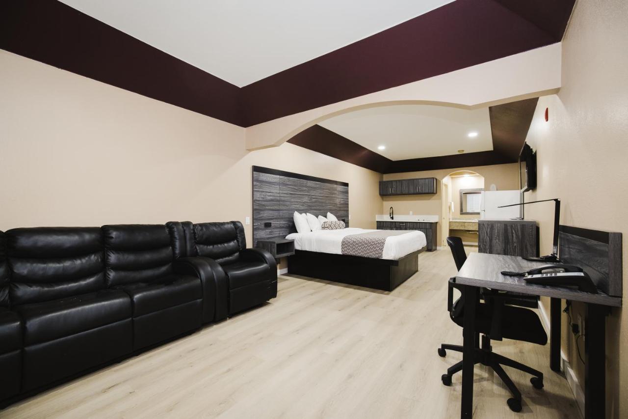 Sapphire Inn & Suites Чаннелвью Экстерьер фото