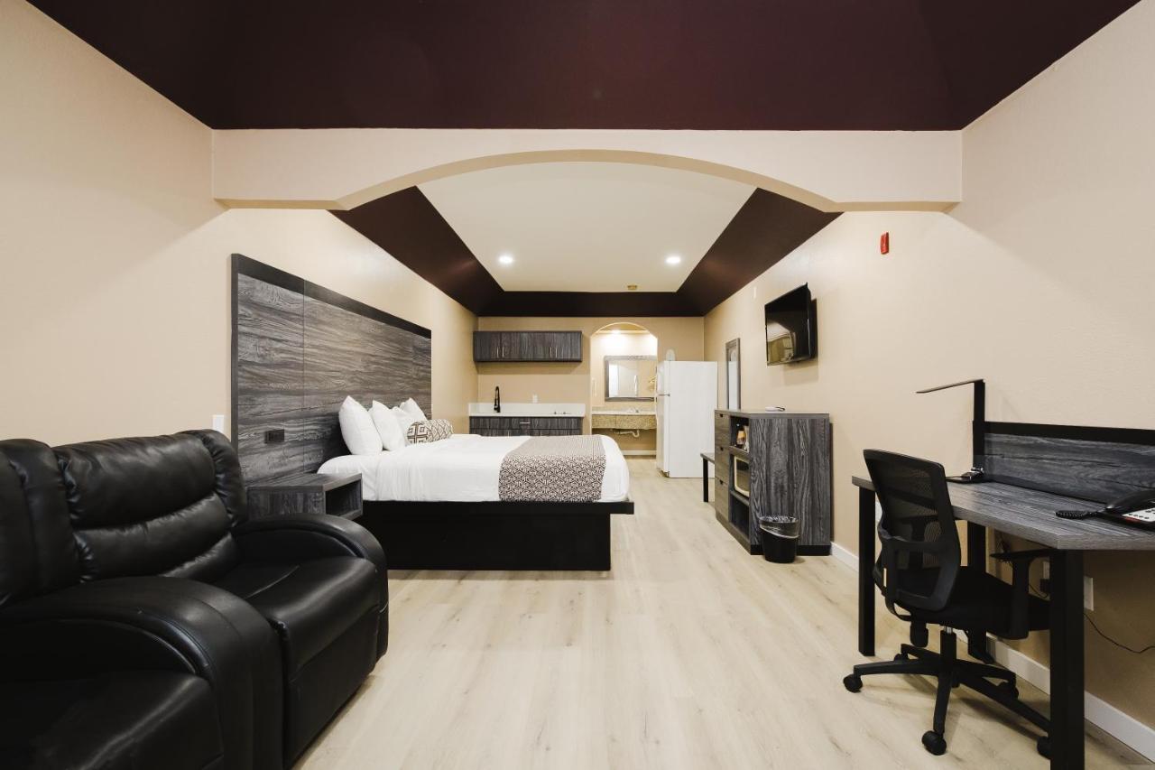 Sapphire Inn & Suites Чаннелвью Экстерьер фото