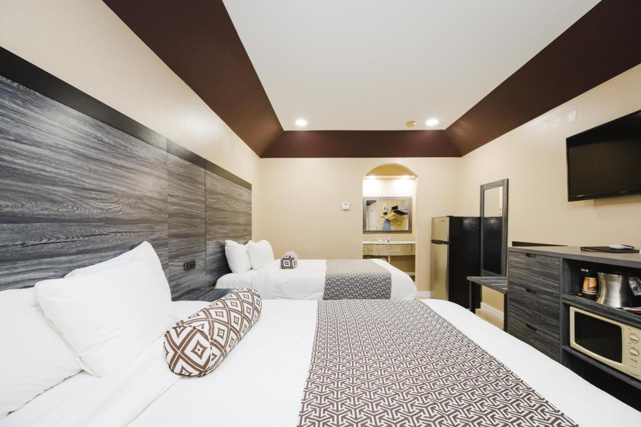 Sapphire Inn & Suites Чаннелвью Экстерьер фото