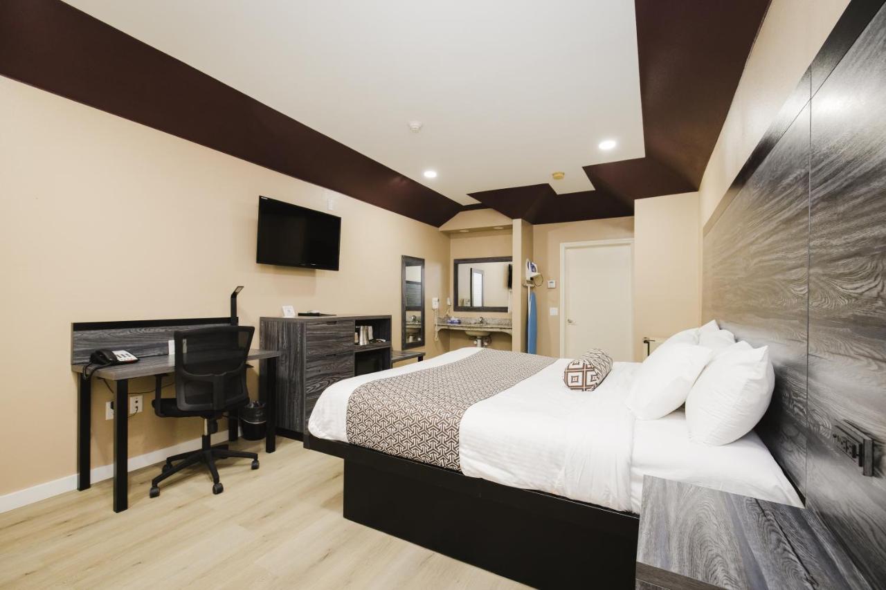 Sapphire Inn & Suites Чаннелвью Экстерьер фото