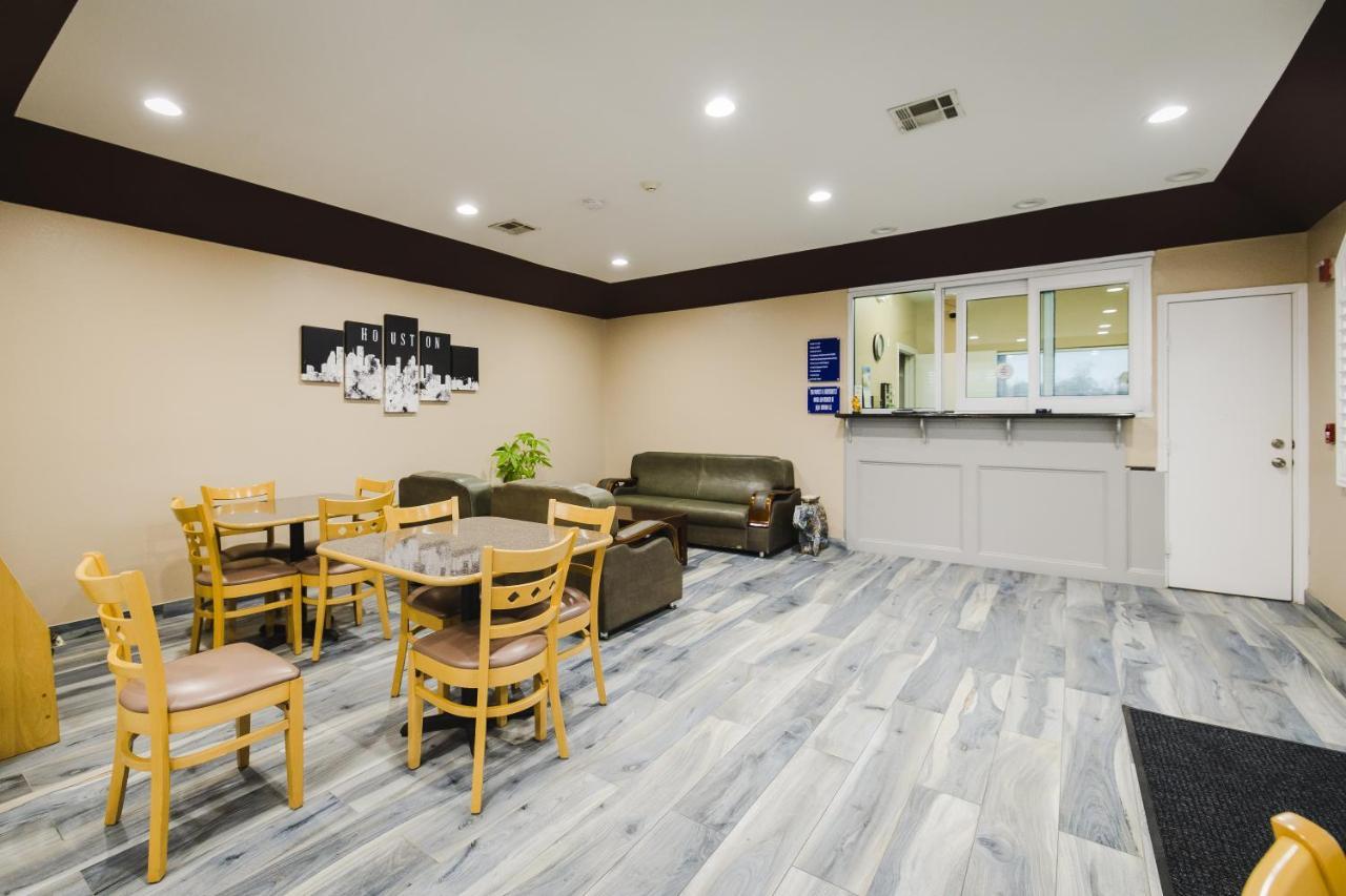 Sapphire Inn & Suites Чаннелвью Экстерьер фото
